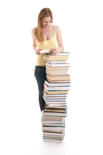 Молодой студент с книгами — стоковое фото