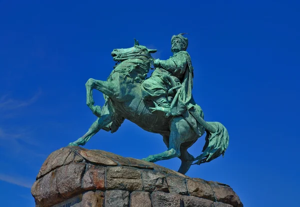 Hethman ボグダン ・ フメリニツキーの記念碑 — ストック写真