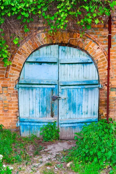 Portão misterioso — Fotografia de Stock