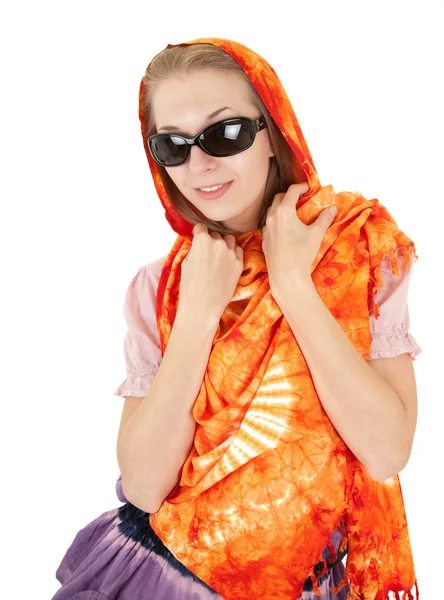 Νεαρό κορίτσι με πορτοκαλί σάλι — Φωτογραφία Αρχείου