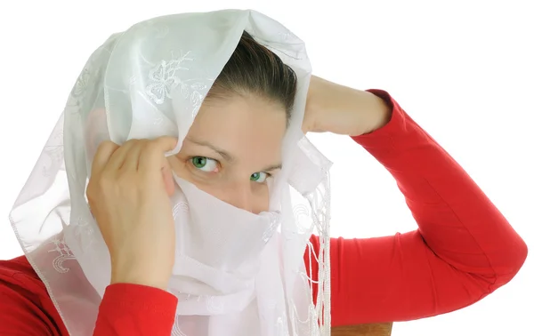 Jong meisje met de hoofddoek — Stockfoto