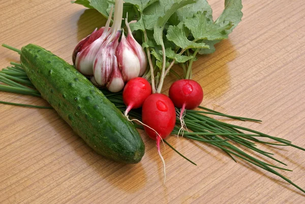 Lehké jarní zelenina potraviny — Stock fotografie