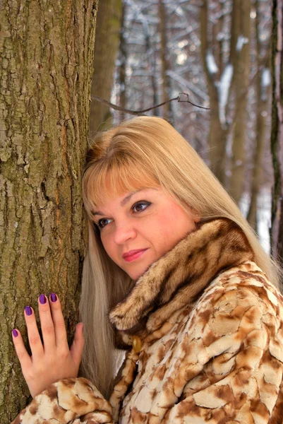 Žena strom — Stock fotografie