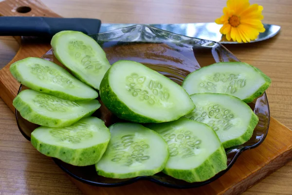 Chutný mladé zelené okurky — Stock fotografie