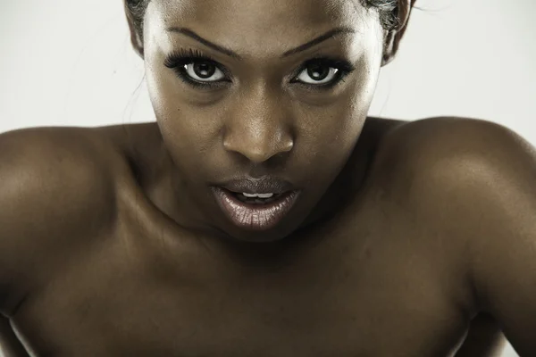 Hermosa mujer africana — Foto de Stock