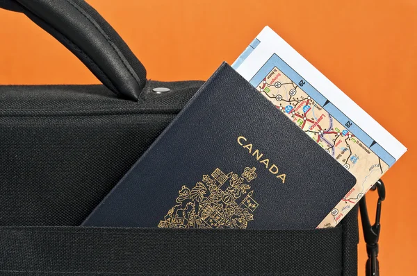 Canadian passport and map. — Stock Photo, Image