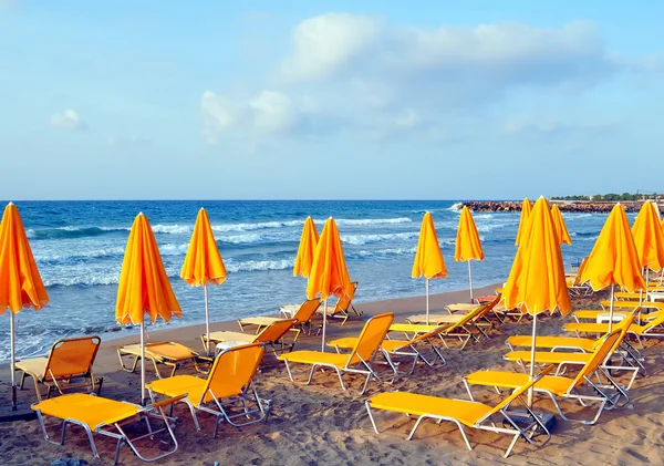 stock image Sunbeds and beach umbrellas