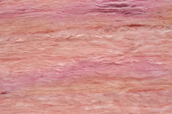 粉红色玻璃纤维绝缘材料 — 图库照片