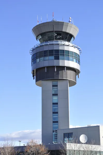 Wieży kontroli lotniska — Zdjęcie stockowe