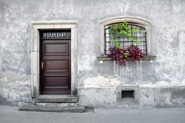 Simple old house facade. — Stock Photo, Image