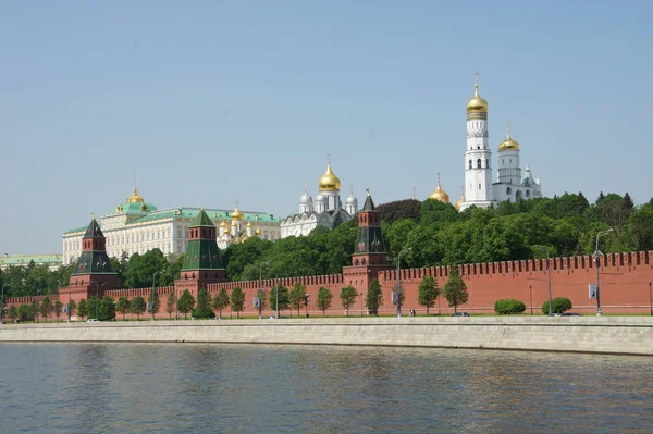Московський кремль, вид з набережна — стокове фото