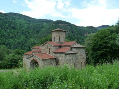 Antik manastır Dağları arhyz