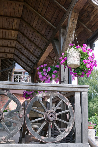 Античные деревянные колеса
