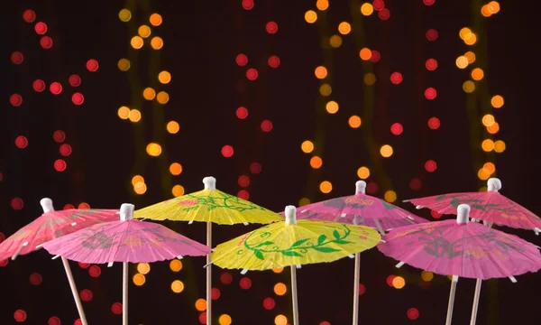 Зображення парасольки коктейлю — стокове фото