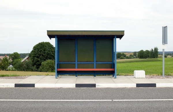 Mavi otobüs durağı — Stok fotoğraf
