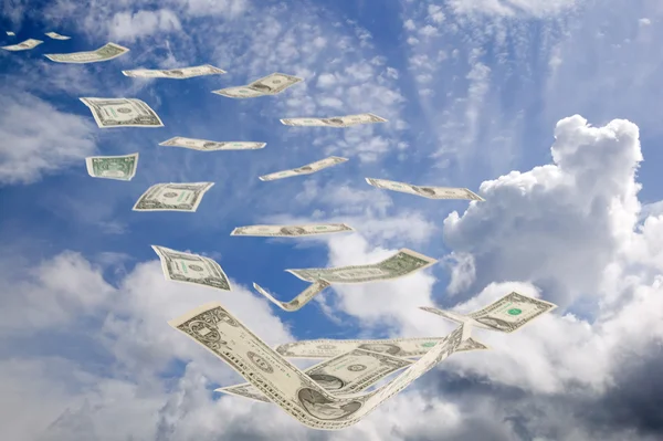 Gökyüzü, bulut ve para bir şekilde başarı için — Stok fotoğraf