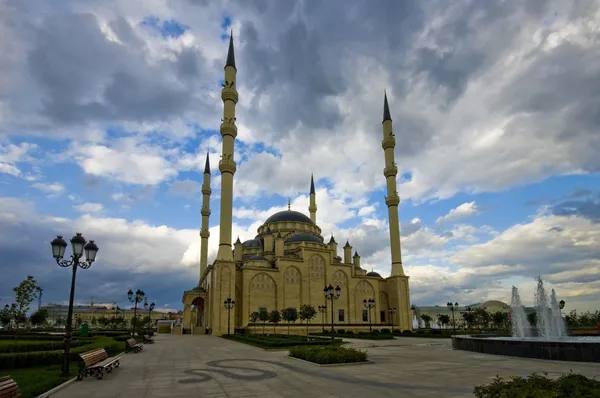 La Tchétchénie du cœur. Mosquée à Grozny — Photo