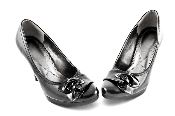 Chaussures noires sur fond blanc isolé — Photo