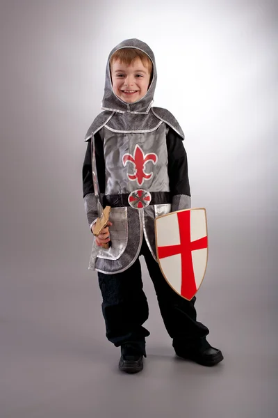 Мальчик рыцарь — стоковое фото