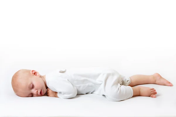 眠っている翼を持つ赤ちゃん男の子天使 — ストック写真