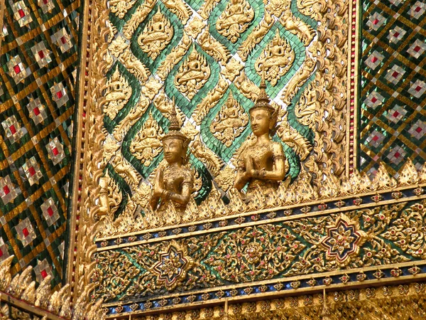 The temple of the emerald Buddha — Stock Photo, Image