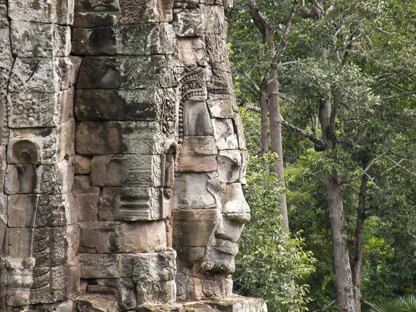 Статуя в ангкор-воді — стокове фото