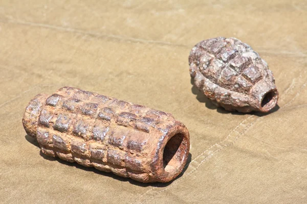 Старые разряженные взрывные снаряды — стоковое фото
