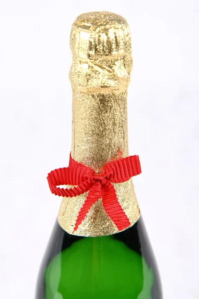 Cuello de botella de champán con lazo —  Fotos de Stock