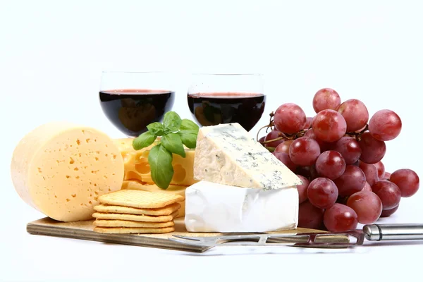 Peynir, şarap ve kraker — Stok fotoğraf