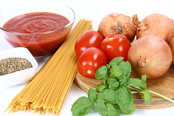 Ингредиент спагетти болоньезе или наполи — стоковое фото
