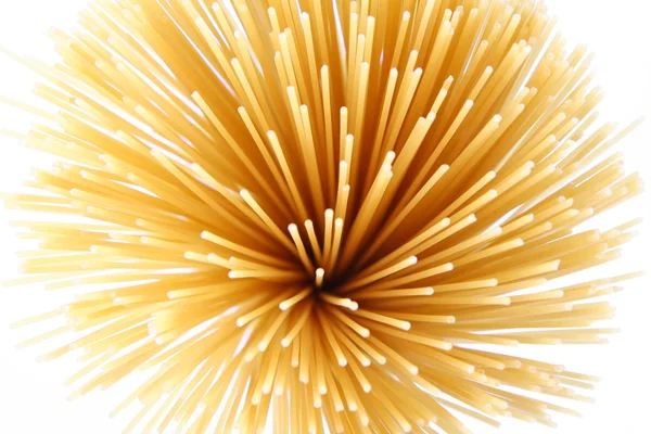 Сырые спагетти — стоковое фото