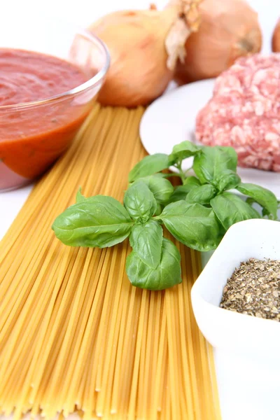 Ingredienser för spaghetti bolognese — Stockfoto