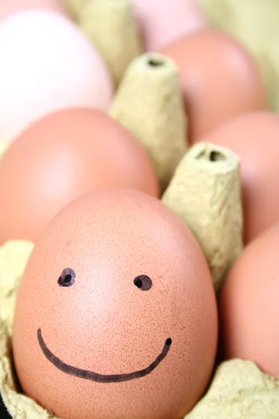 Huevo sonriente — Foto de Stock