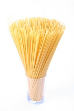 pişmemiş spagetti