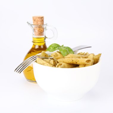 Penne pesto ile