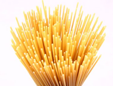 pişmemiş spagetti