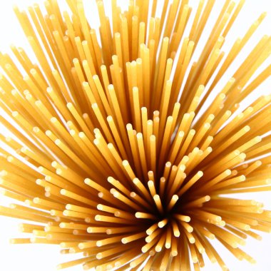 pişmemiş spagetti