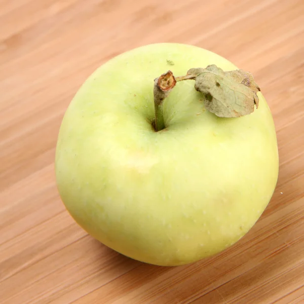Una manzana — Foto de Stock