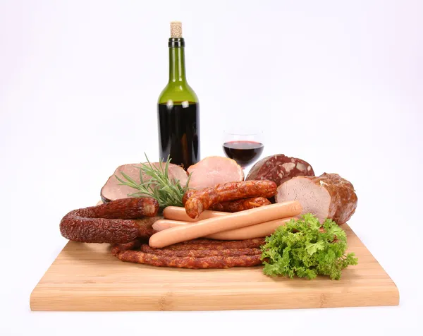 Urval av kallt kött och vin — Stockfoto