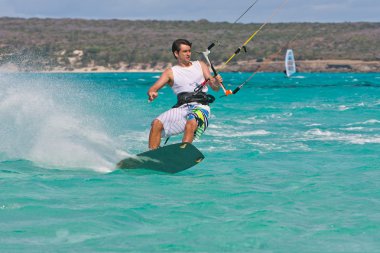 Kitesurf lagün içinde