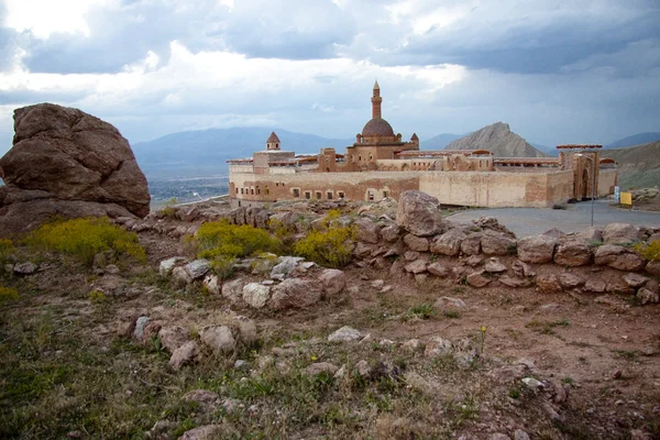 Ancien château près de Dogubayazit — Photo