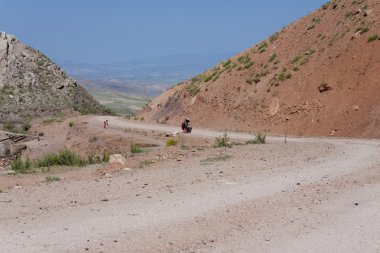 kumlu dağ yolu