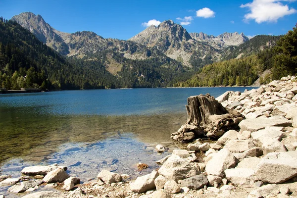 Sant maurici tó. nyári napon. — Stock Fotó