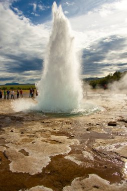 strokkur geysir alan.