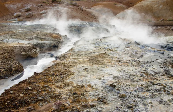 アイスランドの地熱地域の温泉 — ストック写真