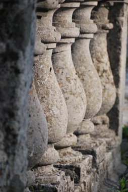 balkon sütunlarını taşı