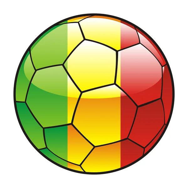 Bandeira do Mali em bola de futebol — Vetor de Stock