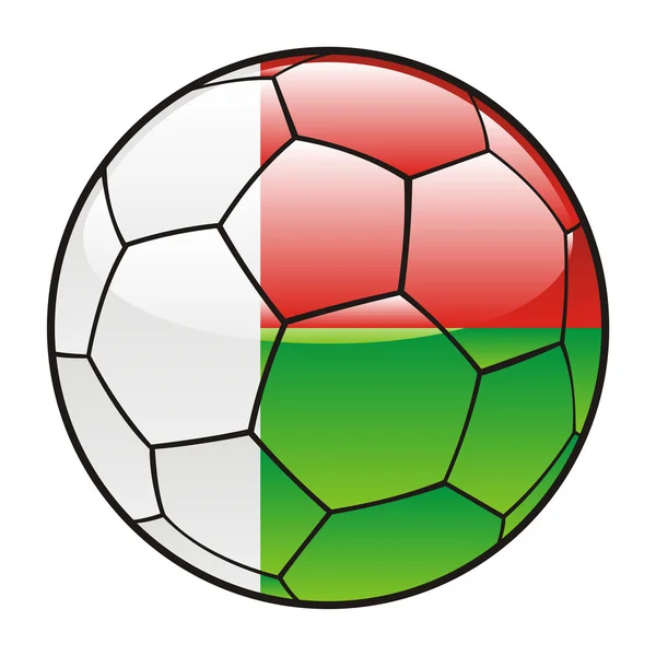 Drapeau de Madagascar sur ballon de football — Image vectorielle