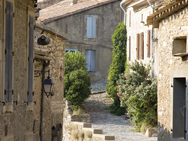 Klein dorpje in de provence — Stockfoto