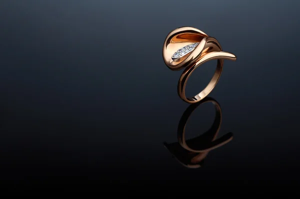 Belo anel. — Fotografia de Stock